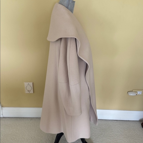 Fleurette Coat - Picture 5 of 10